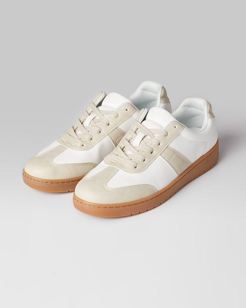 FOOTWEAR WOMEN'S EVERYDAY SNEAKERS - $19.99 at 32 Degrees