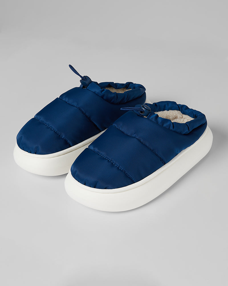 FOOTWEAR WOMEN'S INDOOR-OUTDOOR PUFFER SLIPPERS - $14.99 at 32 Degrees