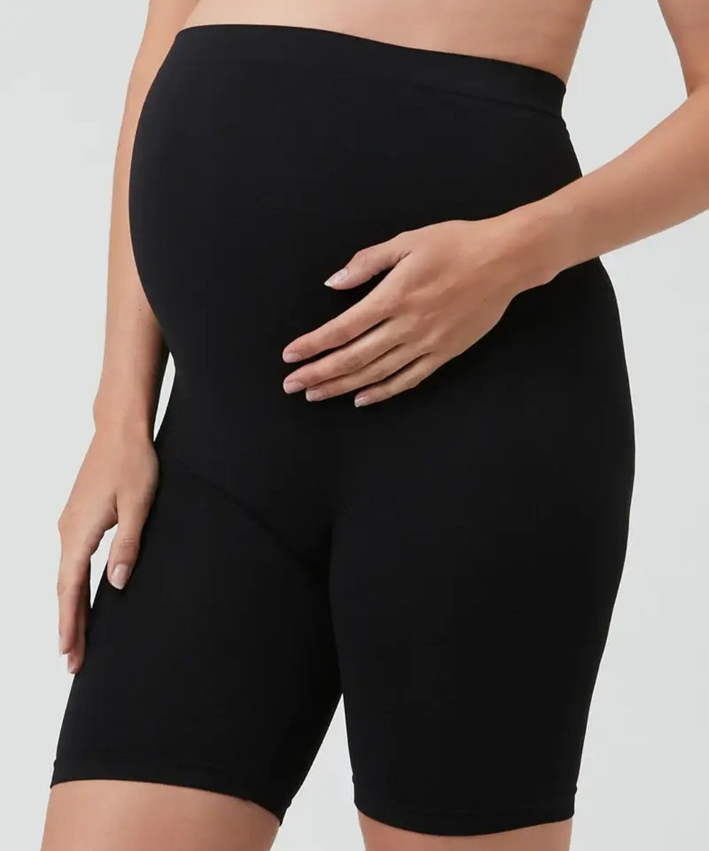 The Seamless Support Shorts (Black)