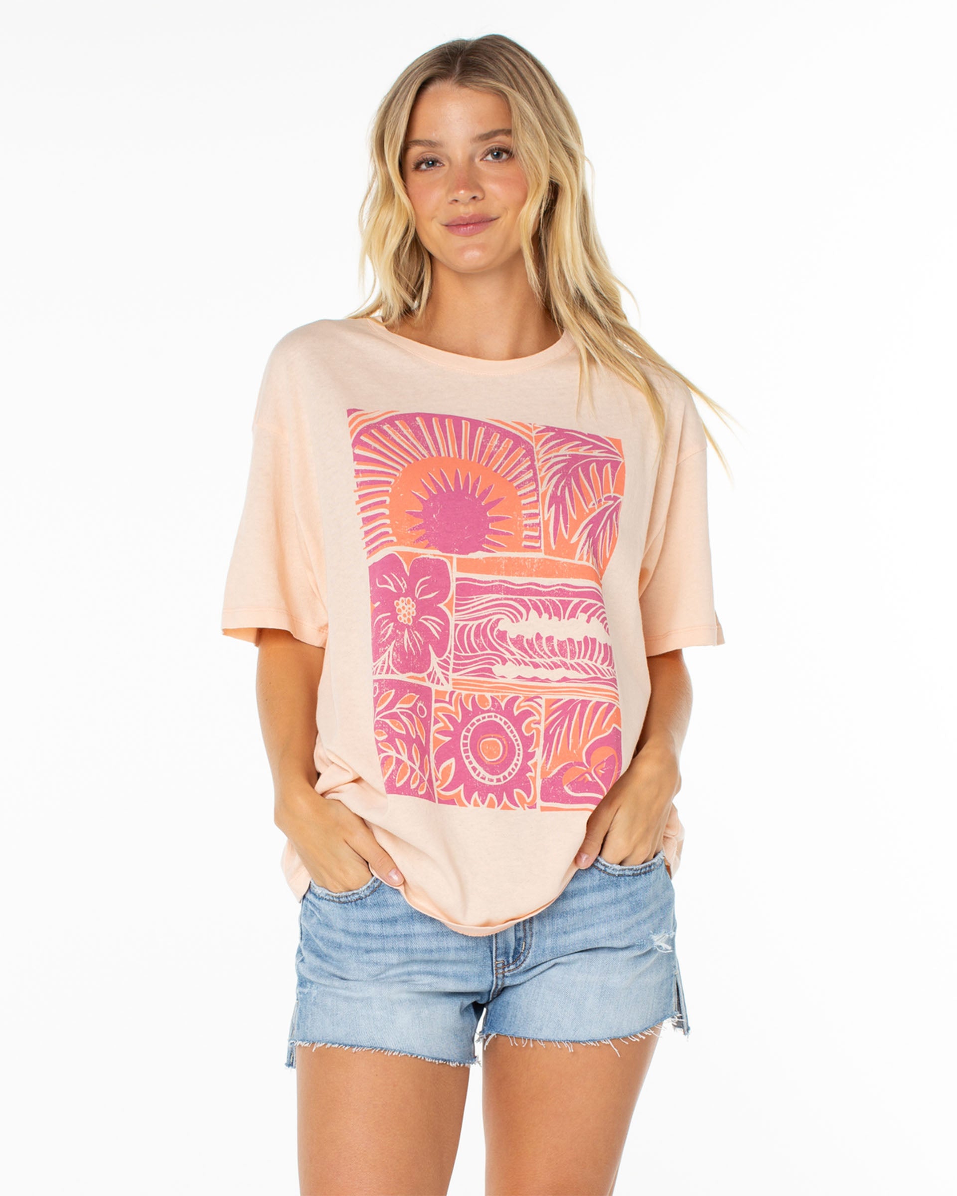 Beach Things Boyfriend T-Shirt - Tropical Peach