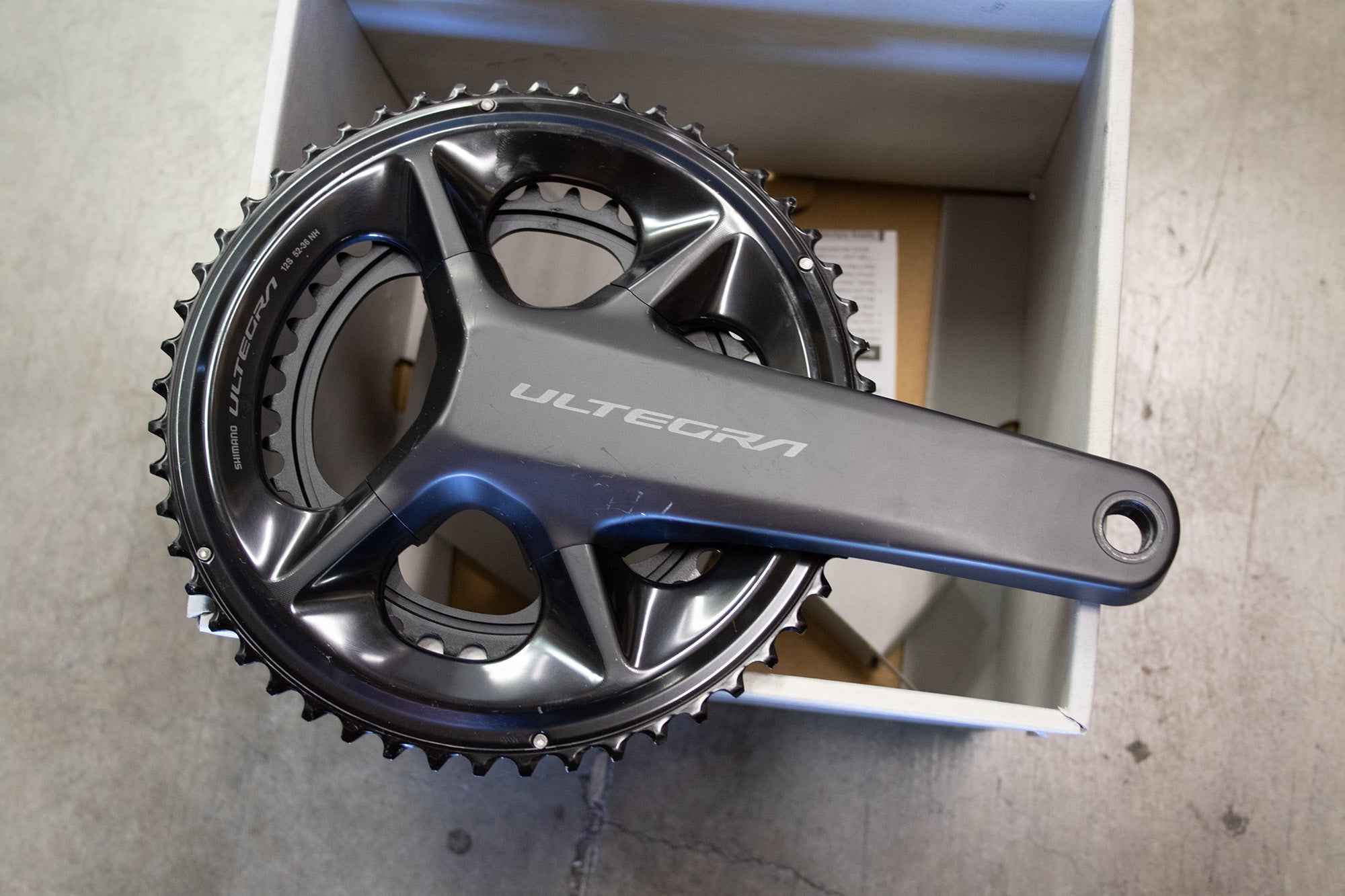 Ultegra R8100 175mm Crankset (Blem)